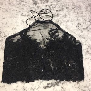 All black lace crop top 🖤💛
